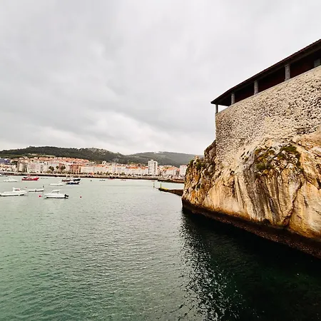 Puerto De * Кастро-Урдиалес